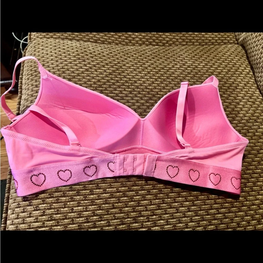 Pink heart t shirt bra